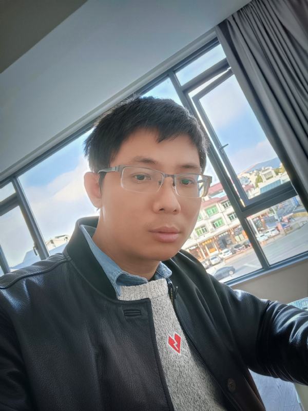 也许只是缺少一个拥抱的第二张照片--永泰相亲网